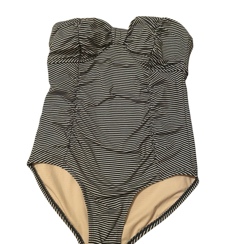 NWT Merona navy and white swimsuit-medium